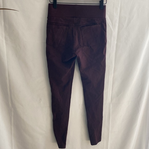 Matty M size extra small, maroon color pants two pockets back stretchy jegging - Picture 4 of 5